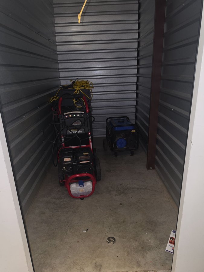 5 x 10 storage unit in Charlotte, NC