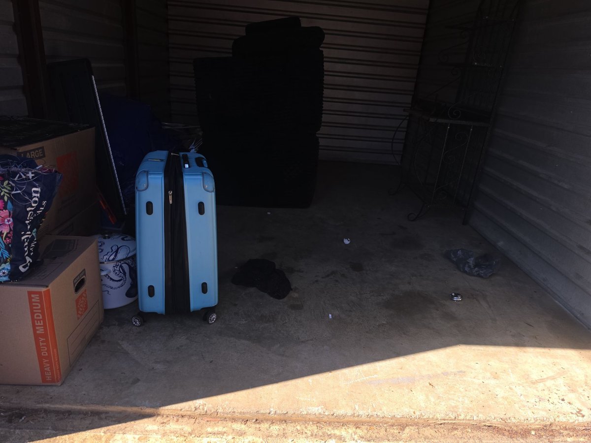 10 x 15 storage unit in Charlotte, NC