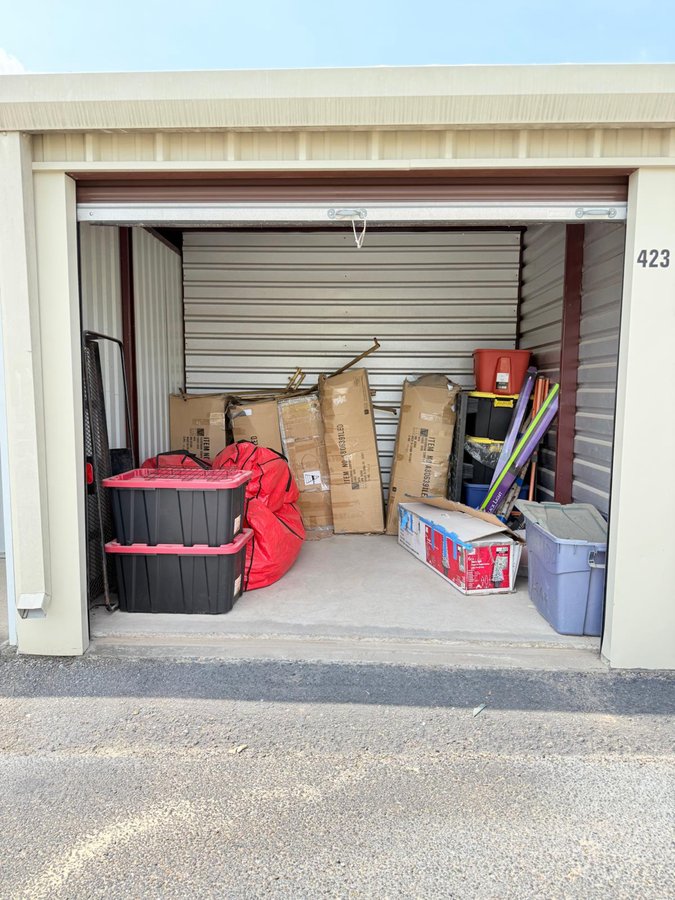 10 x 10 storage unit in Mission, TX