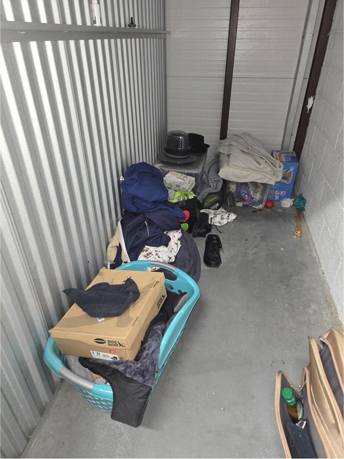4 x 10 storage unit in Stratford, CT