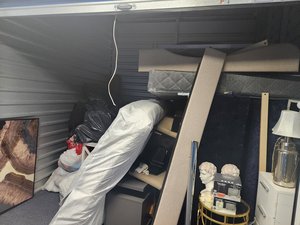 10 x 10 storage unit in Cleveland, OH