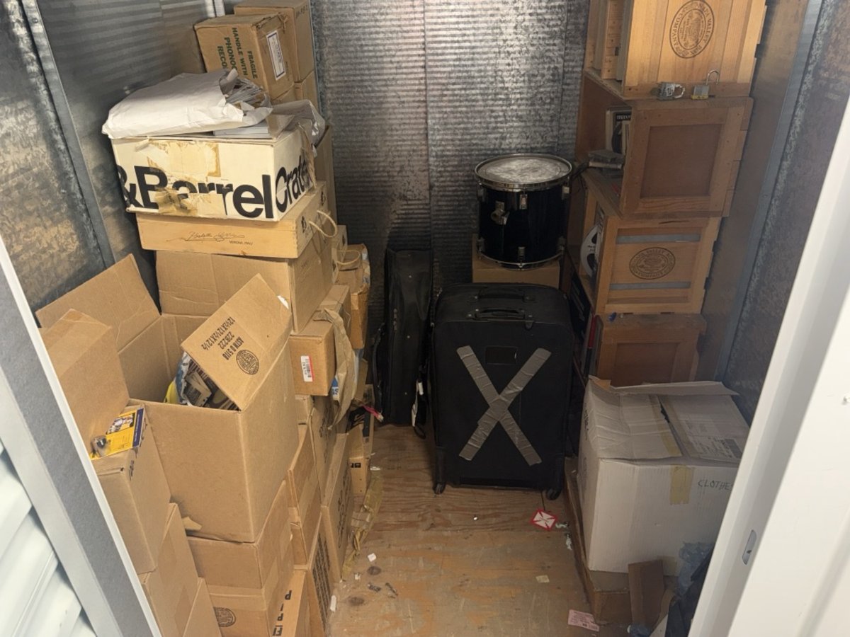 5 x 6 storage unit in Los Angeles, CA