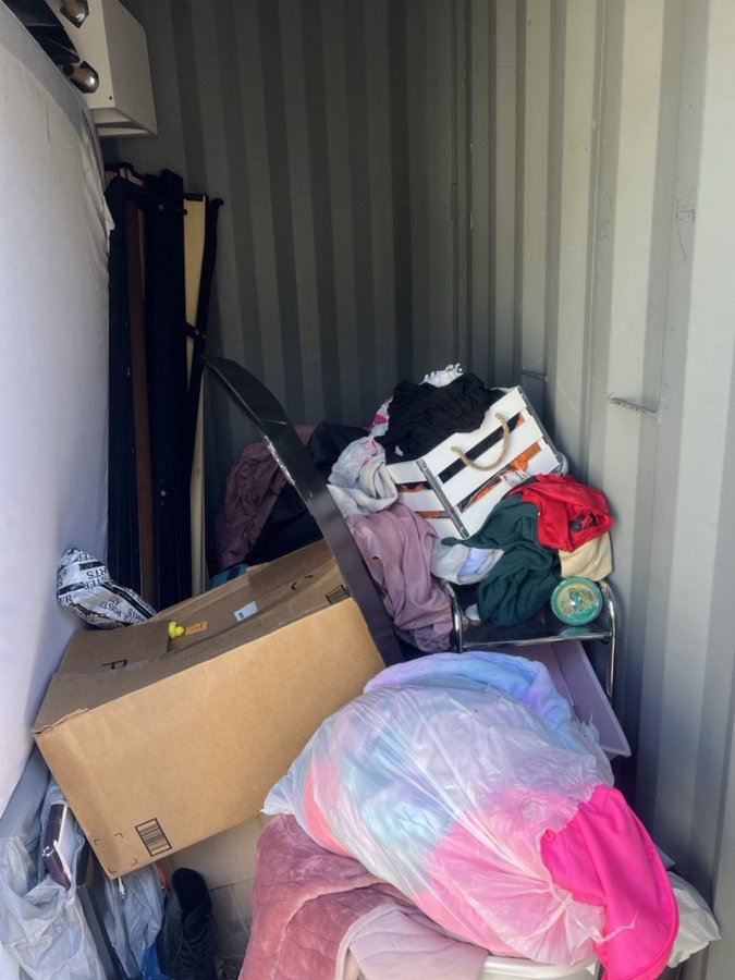 5 x 8 storage unit in Concord, CA
