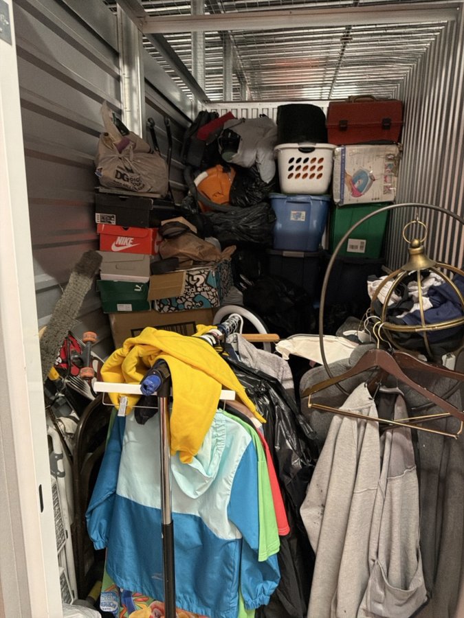 5 x 10 storage unit in Pittsburg, CA