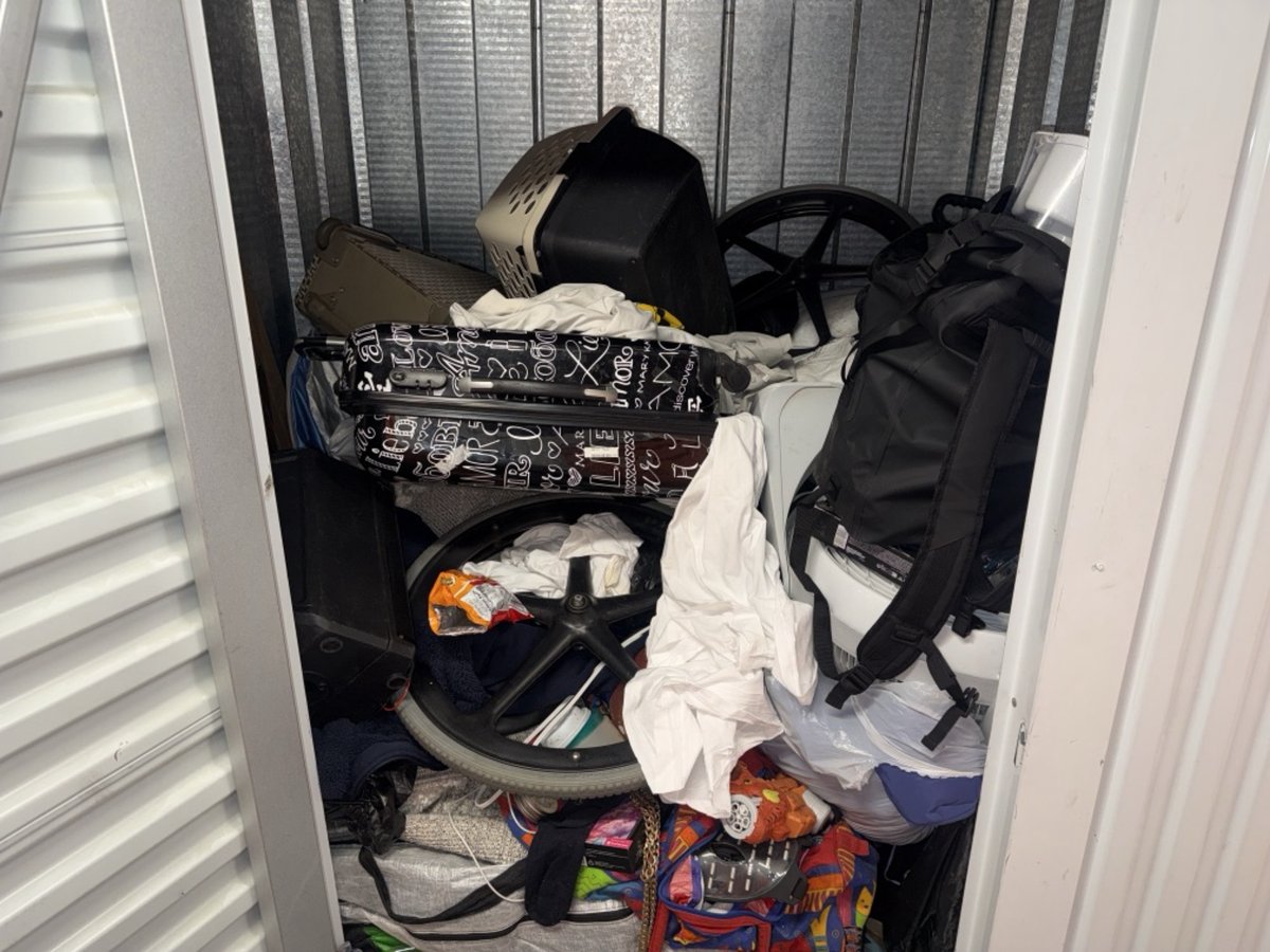 5 x 5 storage unit in Los Angeles, CA