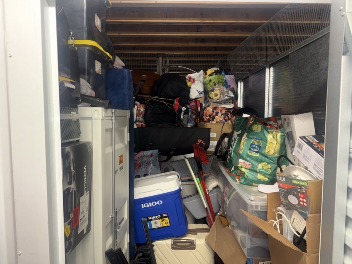 5 x 9 storage unit in Los Angeles, CA