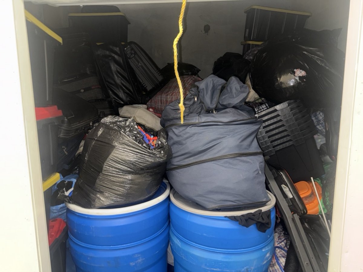 10 x 10 storage unit in Los Angeles, CA