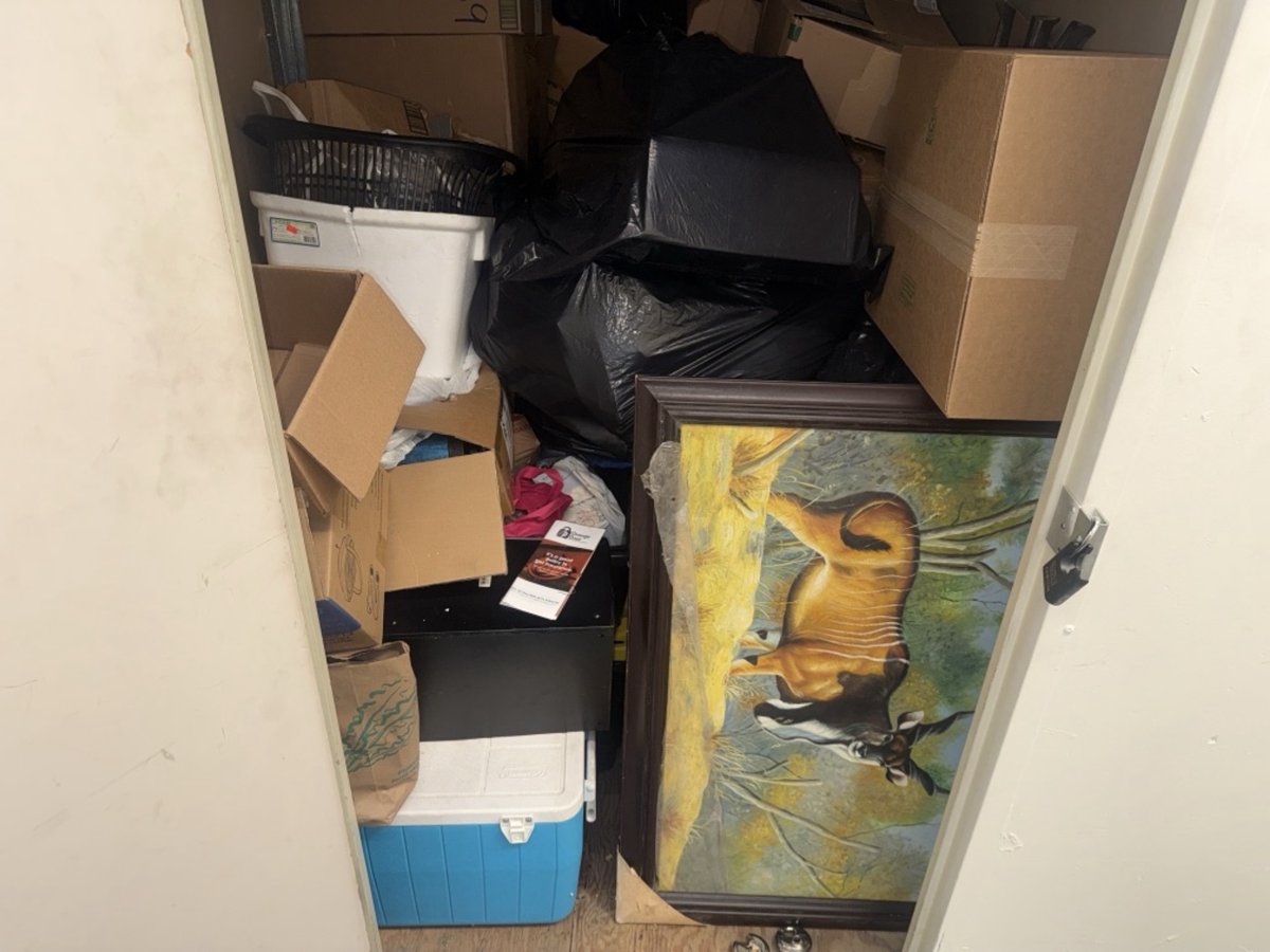 5 x 10 storage unit in Los Angeles, CA