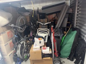 9 x 10 storage unit in Los Angeles, CA