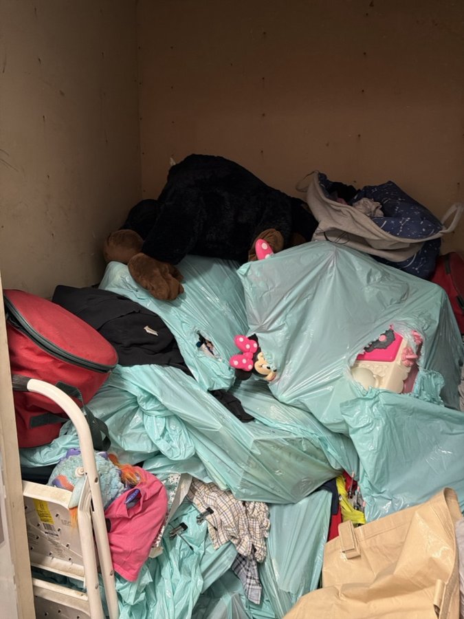 4 x 10 storage unit in Pittsburg, CA
