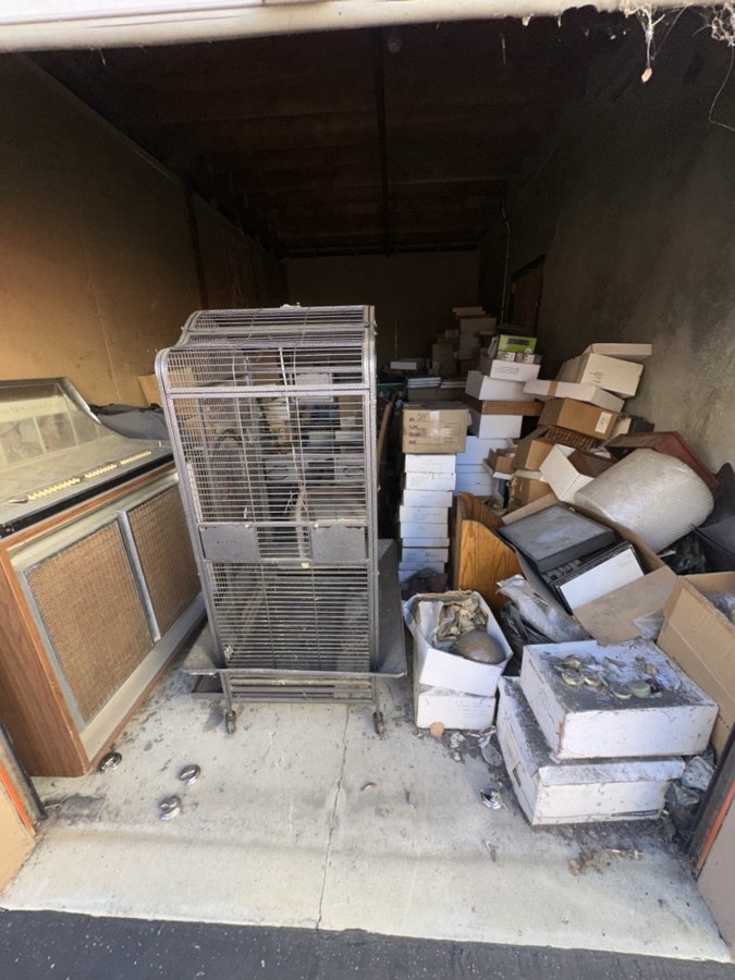 10 x 20 storage unit in Venice, CA