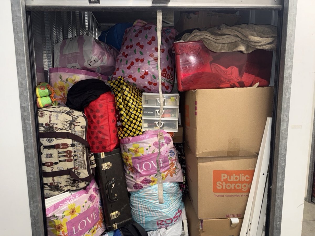 5 x 10 storage unit in Los Angeles, CA