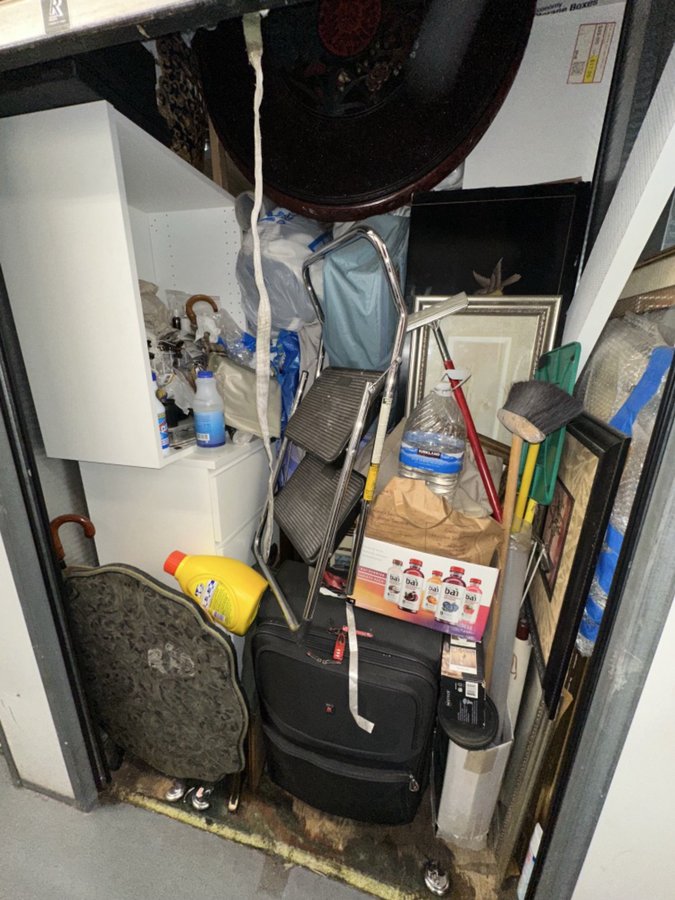 5 x 10 storage unit in Los Angeles, CA