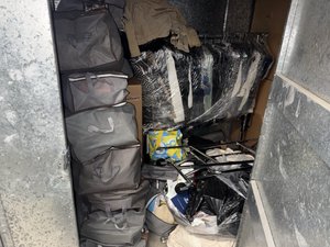 5 x 9 storage unit in Los Angeles, CA