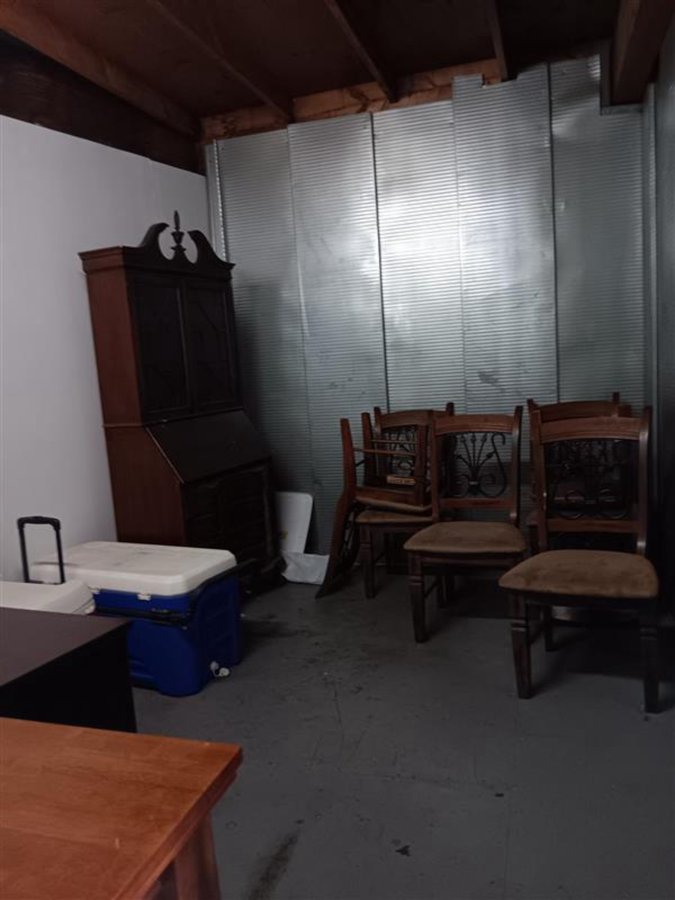 10 x 15 storage unit in Fullerton, CA