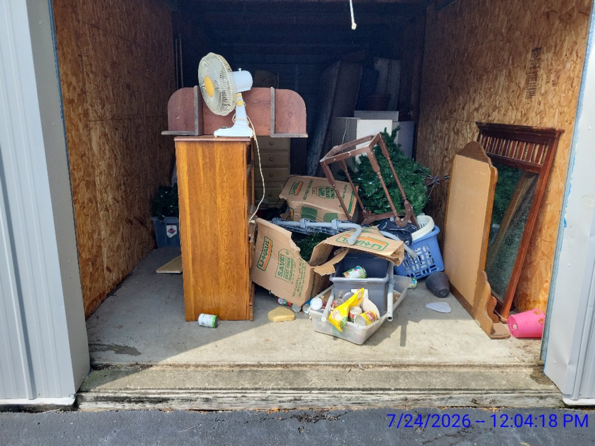 10 x 25 storage unit in MT Carmel, IL