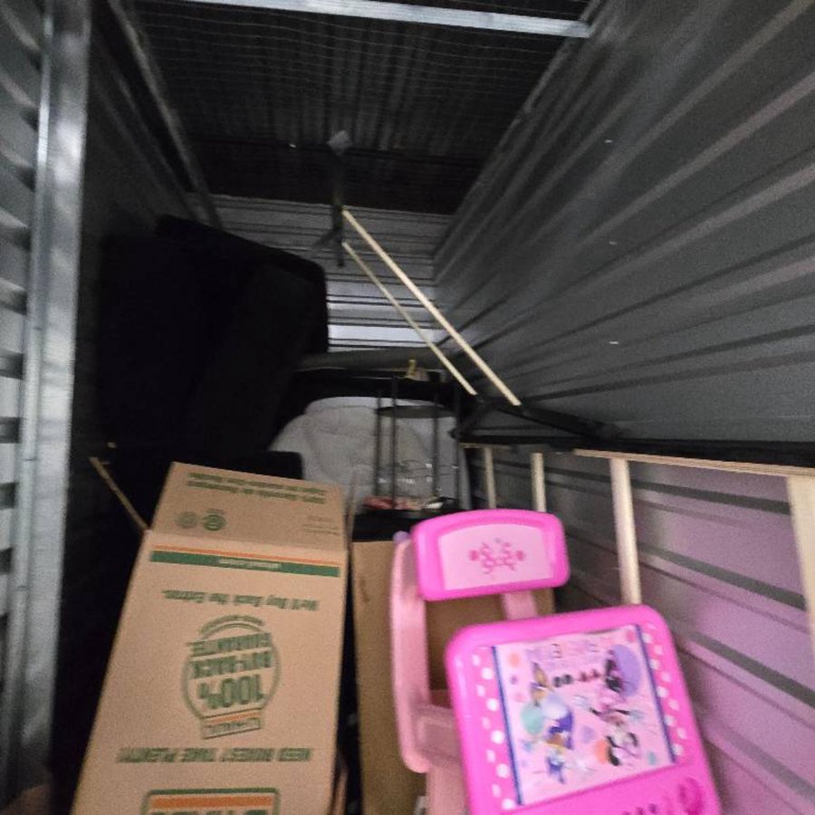 10 x 12 storage unit in Newport News, VA