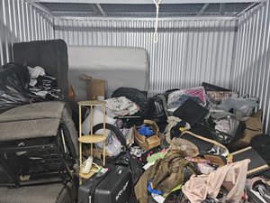 10 x 7 storage unit in Hallandale, FL