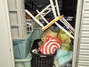5 x 10 storage unit in Orange, CT