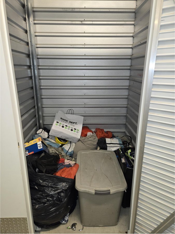 5 x 5 storage unit in Orange, CT