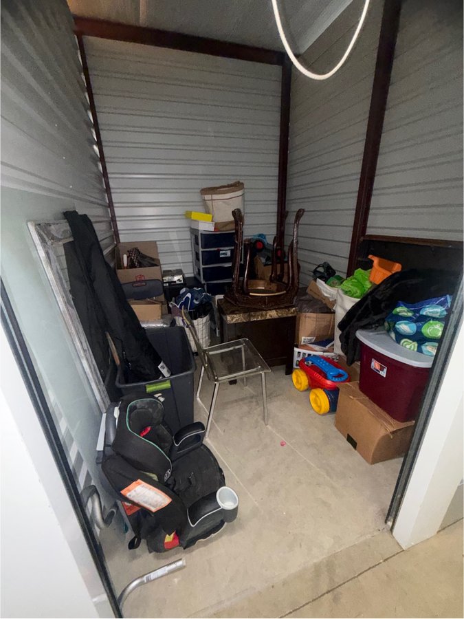 7 x 10 storage unit in Pearland, TX