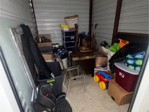 7 x 10 storage unit in Pearland, TX