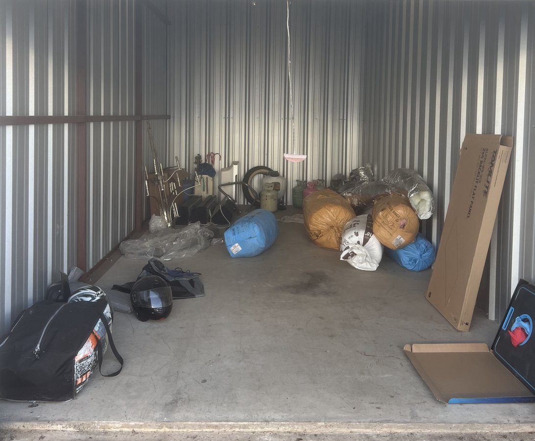 10 x 20 storage unit in Joshua, TX