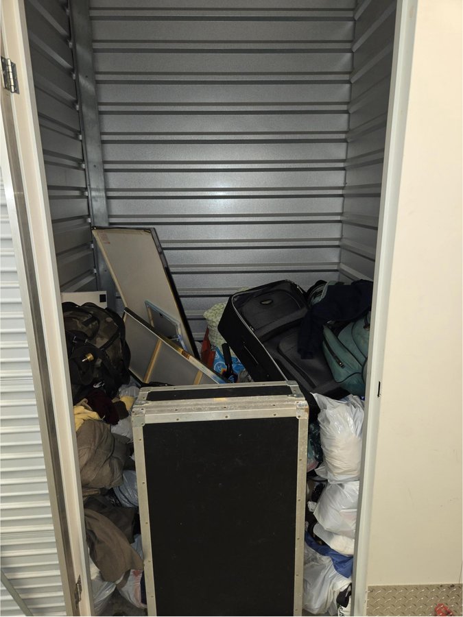 5 x 5 storage unit in Orange, CT