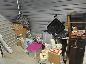 10 x 5 storage unit in Warrensville Heights, OH