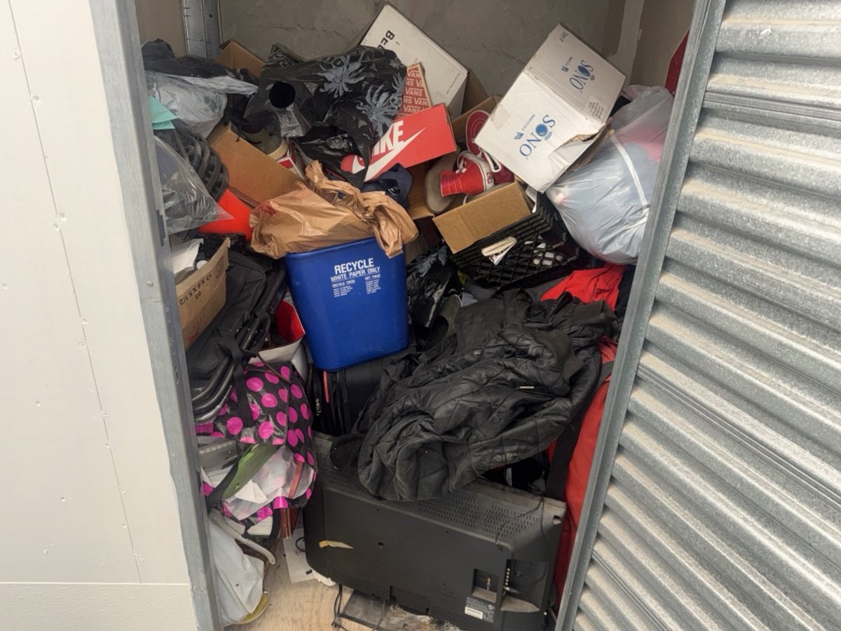 5 x 5 storage unit in Hawthorne, CA