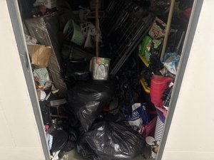 10 x 15 storage unit in Hawthorne, CA