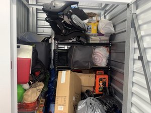 5 x 5 storage unit in Gardena, CA