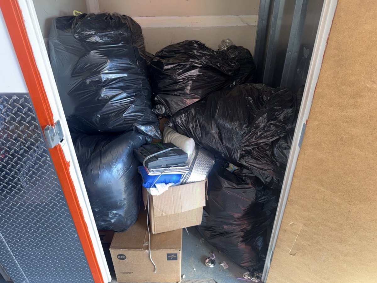 5 x 5 storage unit in Gardena, CA