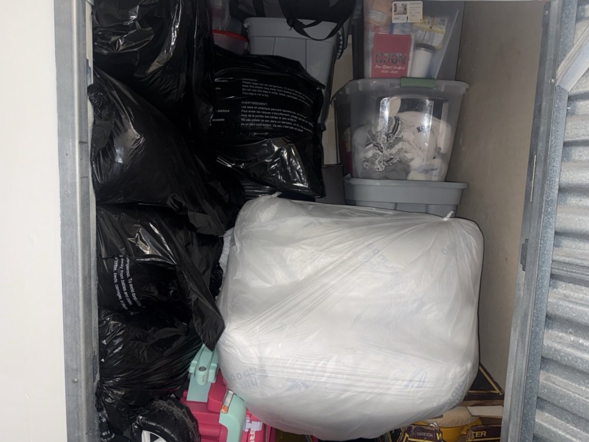 5 x 5 storage unit in Hawthorne, CA
