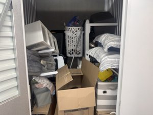 5 x 5 storage unit in Gardena, CA