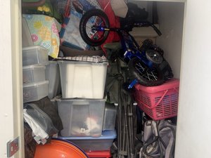 5 x 5 storage unit in Hawthorne, CA