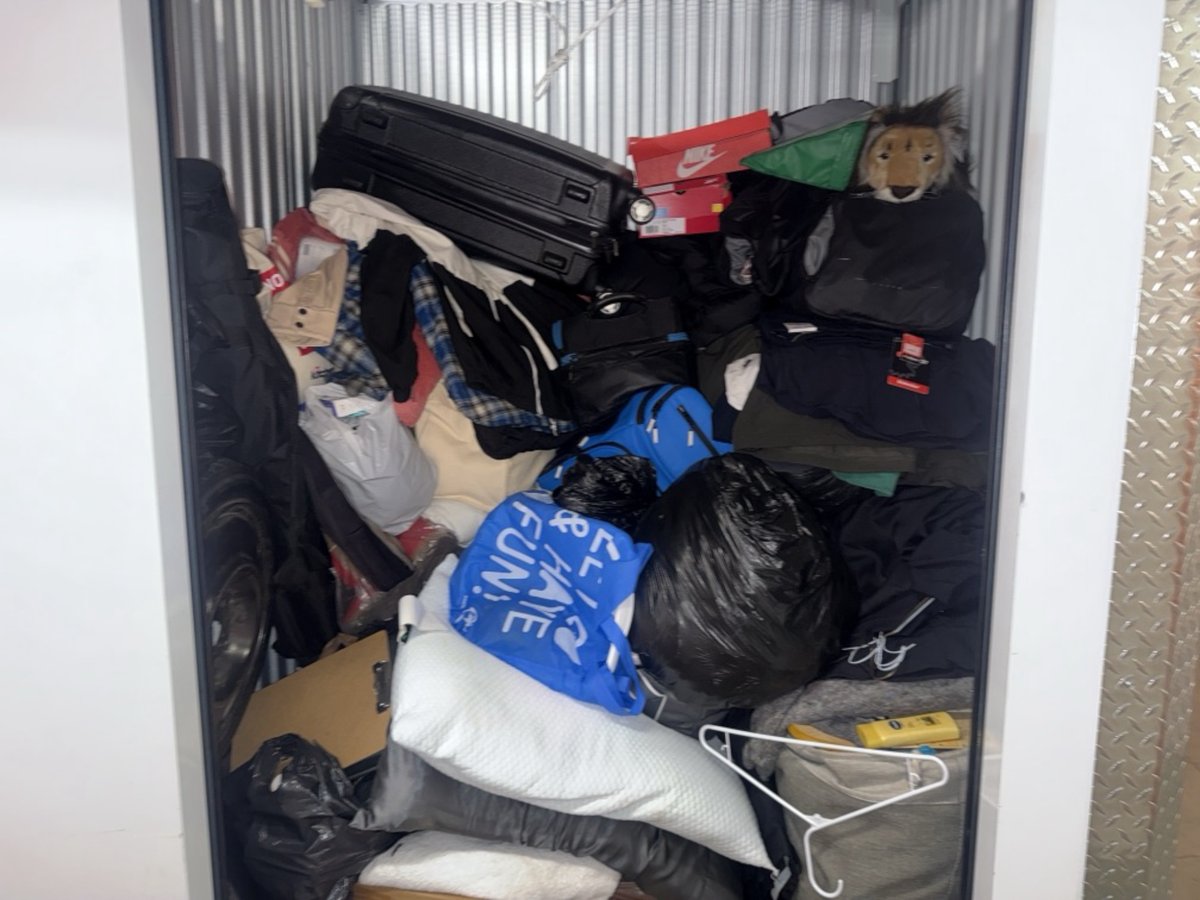 5 x 5 storage unit in Gardena, CA