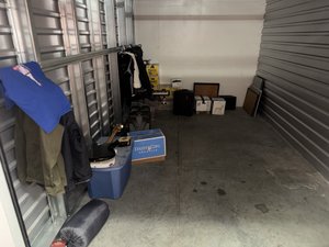 10 x 15 storage unit in Gardena, CA