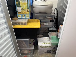 5 x 5 storage unit in Hawthorne, CA