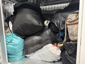 5 x 4 storage unit in Hawthorne, CA