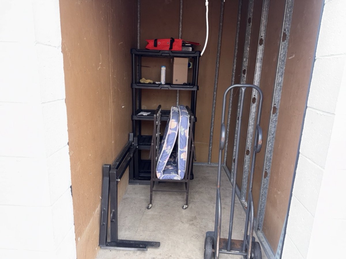 5 x 10 storage unit in Torrance, CA