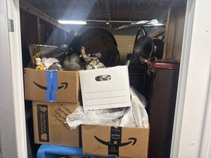 8 x 10 storage unit in Torrance, CA