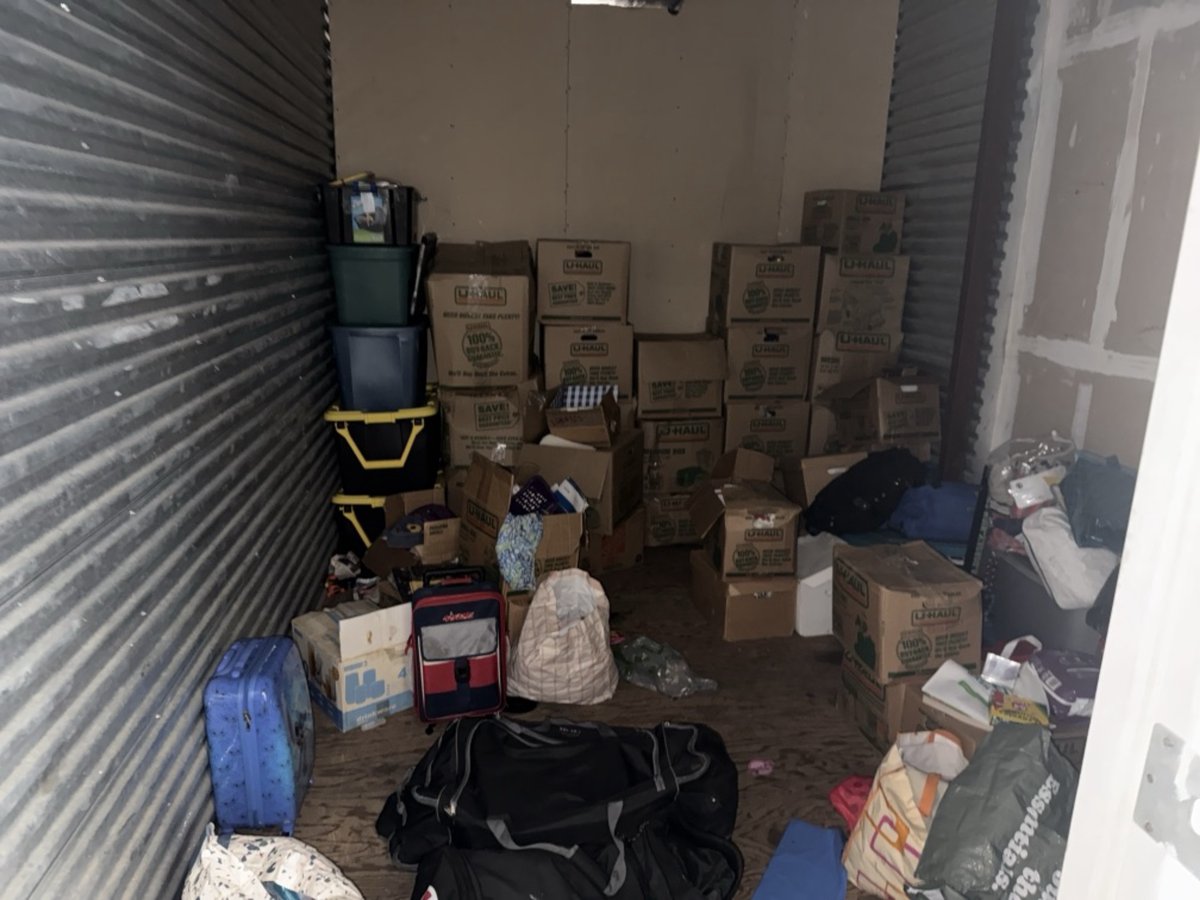 10 x 15 storage unit in Gardena, CA
