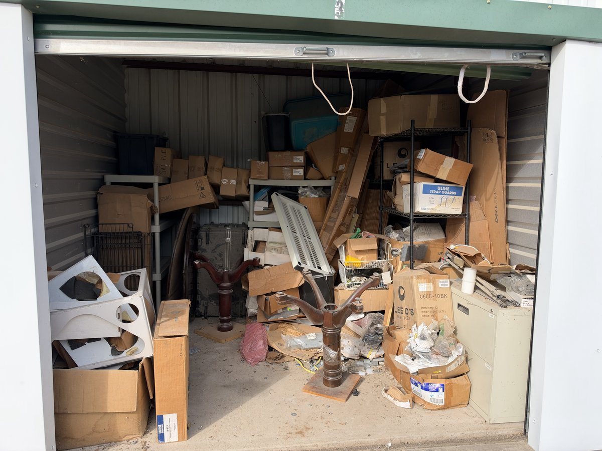 10 x 10 storage unit in Krum, TX