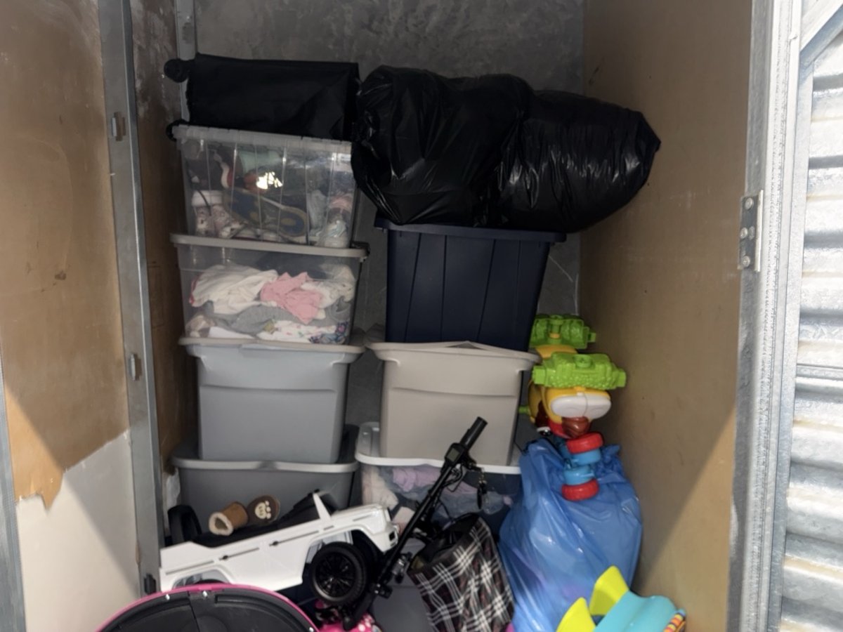 5 x 5 storage unit in Gardena, CA