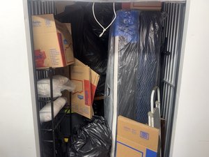 5 x 10 storage unit in Hawthorne, CA