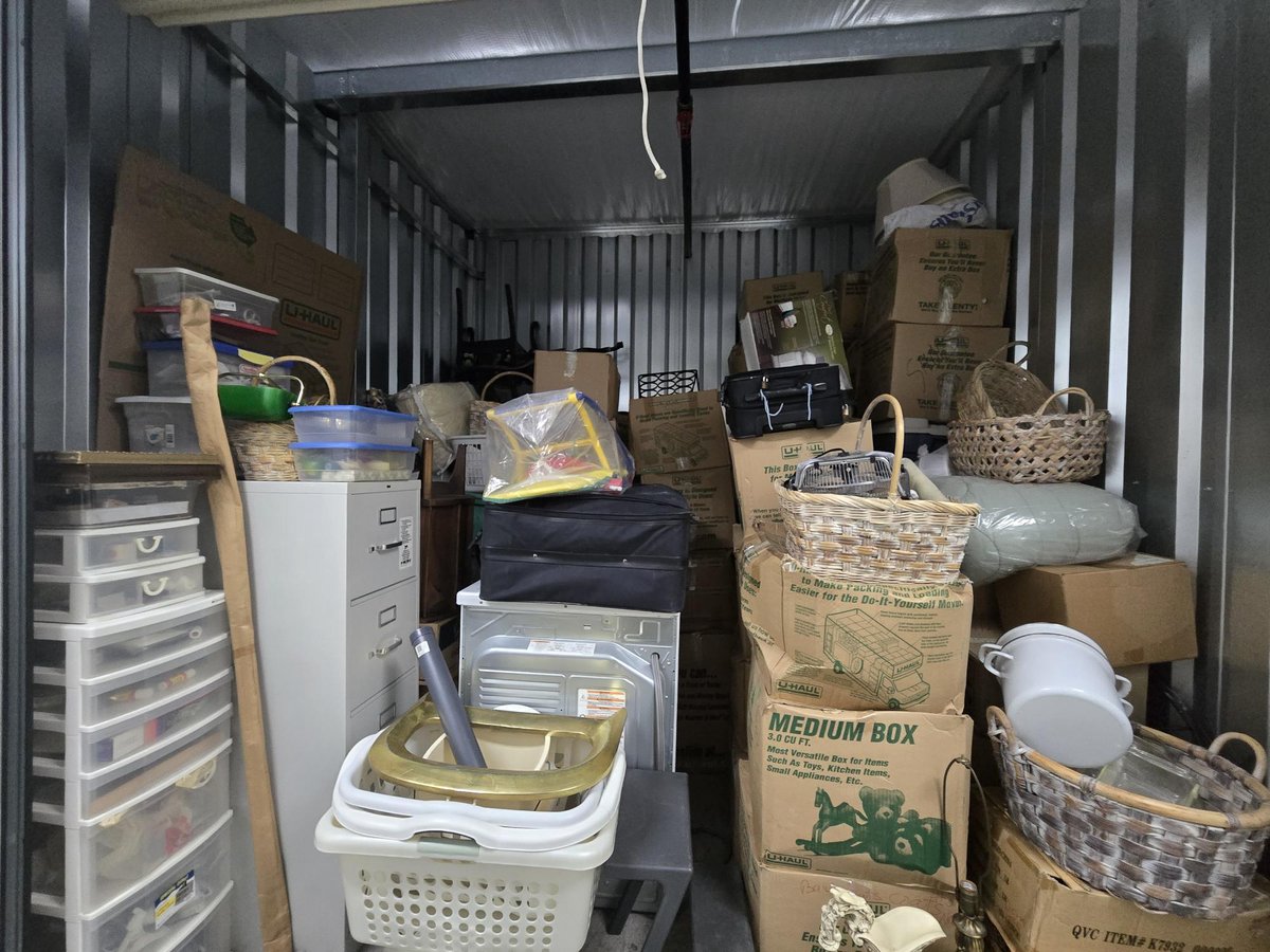 10 x 10 storage unit in Toms River, NJ