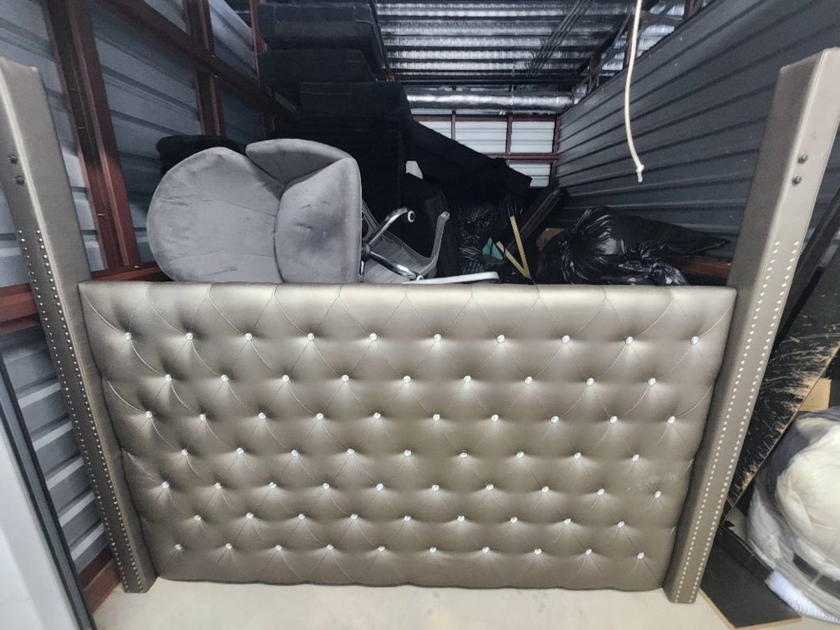 10 x 15 storage unit in Locust Grove, GA