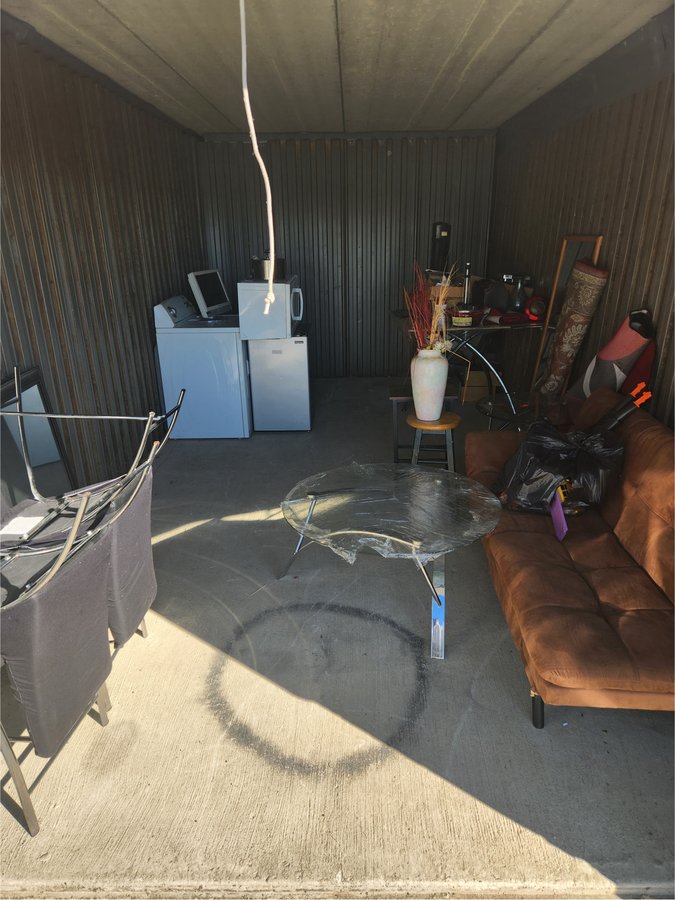 10 x 20 storage unit in Cleveland, OH