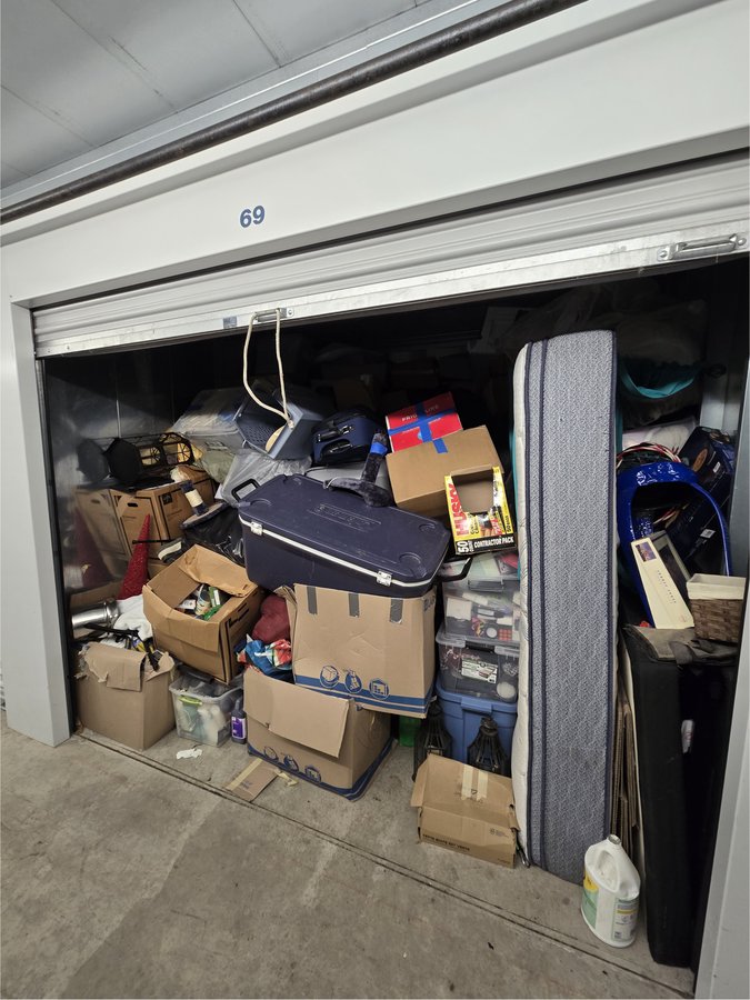 10 x 10 storage unit in Mine Hill, NJ